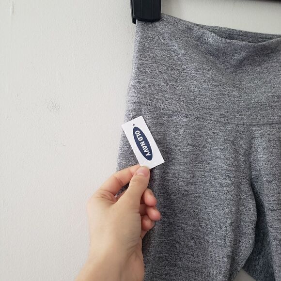 Old Navy Active Gray Bike Shorts XS - Picture 2 of 6